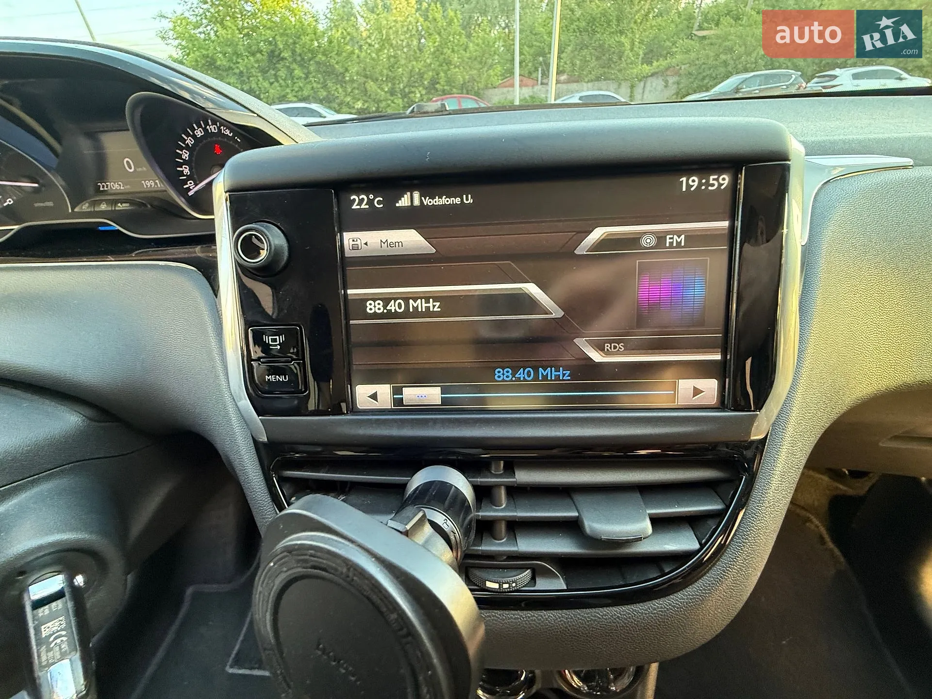 2013 Peugeot 208 - мініатюра 11