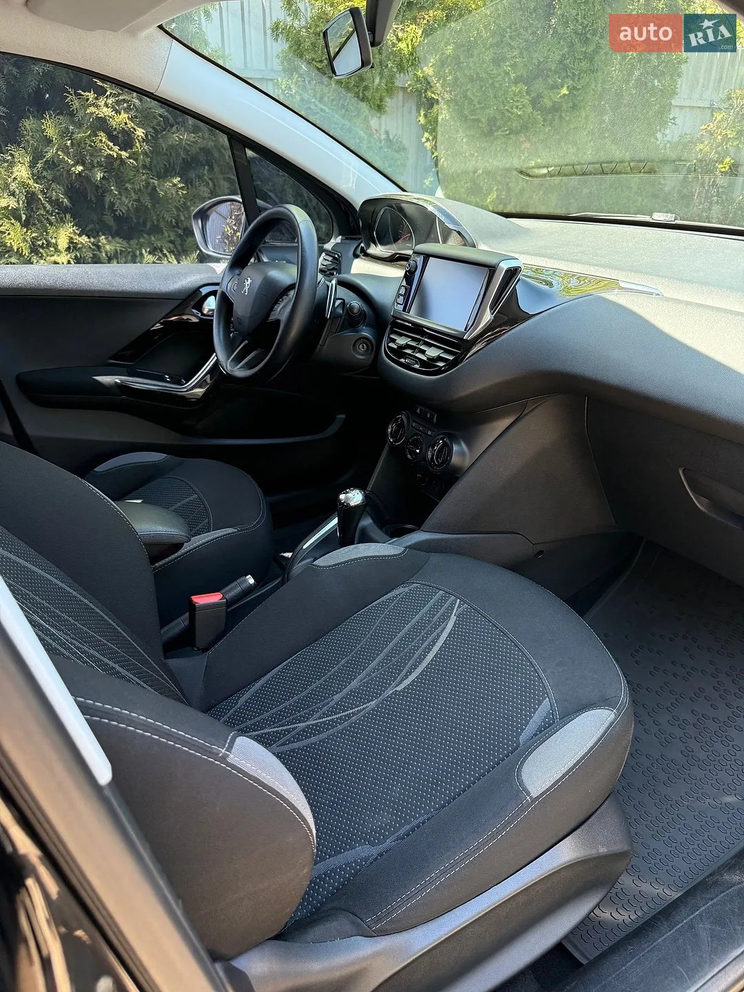 2014 Peugeot 208 - мініатюра 16