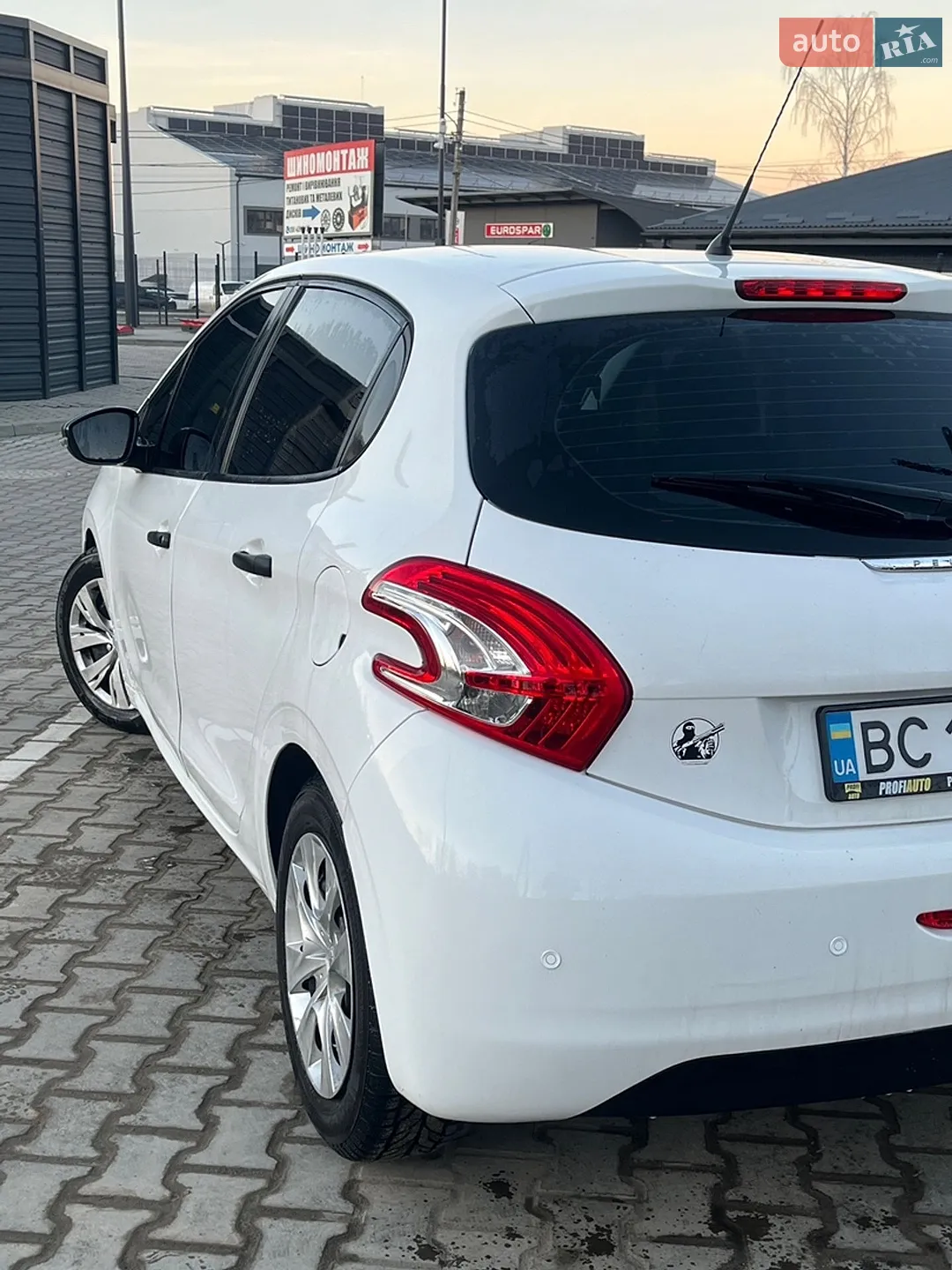 2013 Peugeot 208 - мініатюра 9