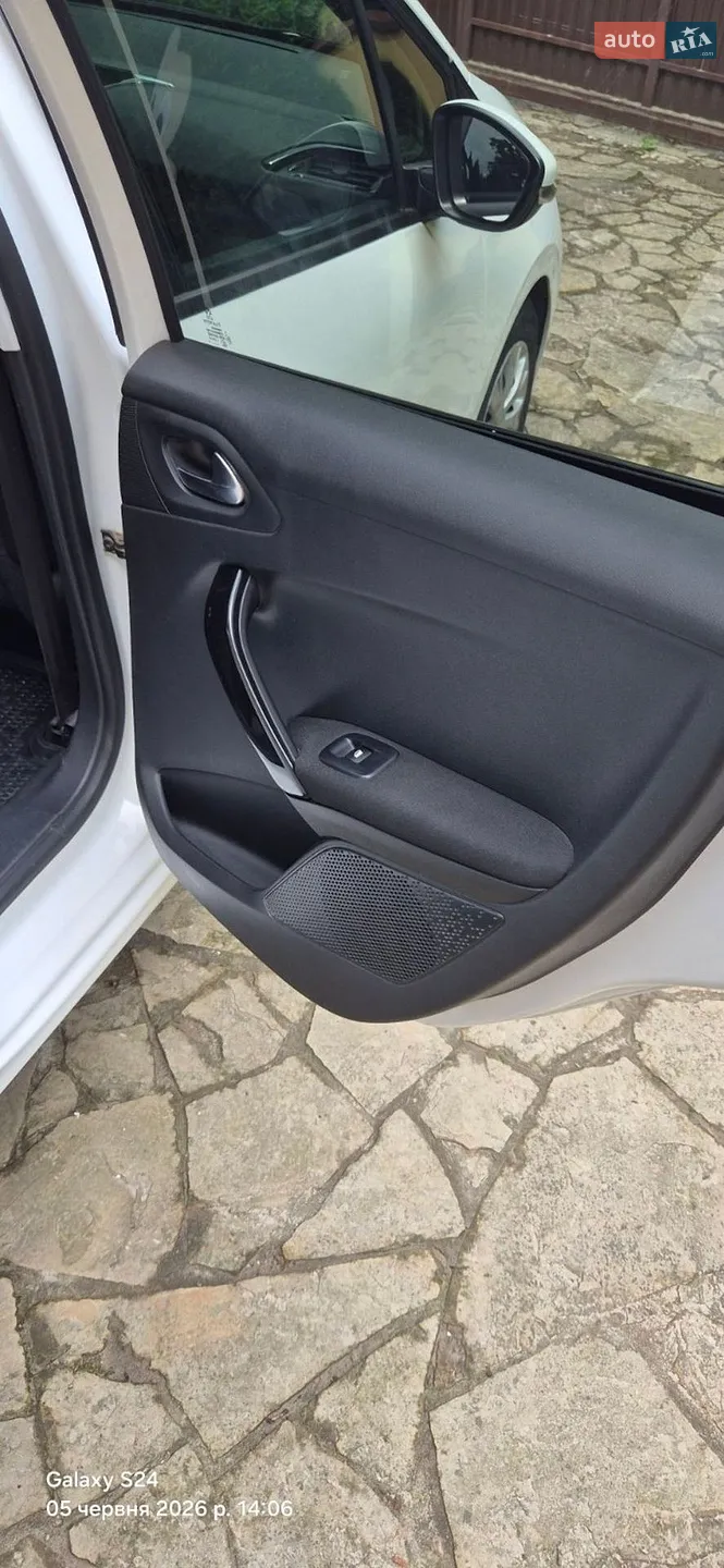 2019 Peugeot 208 - мініатюра 12