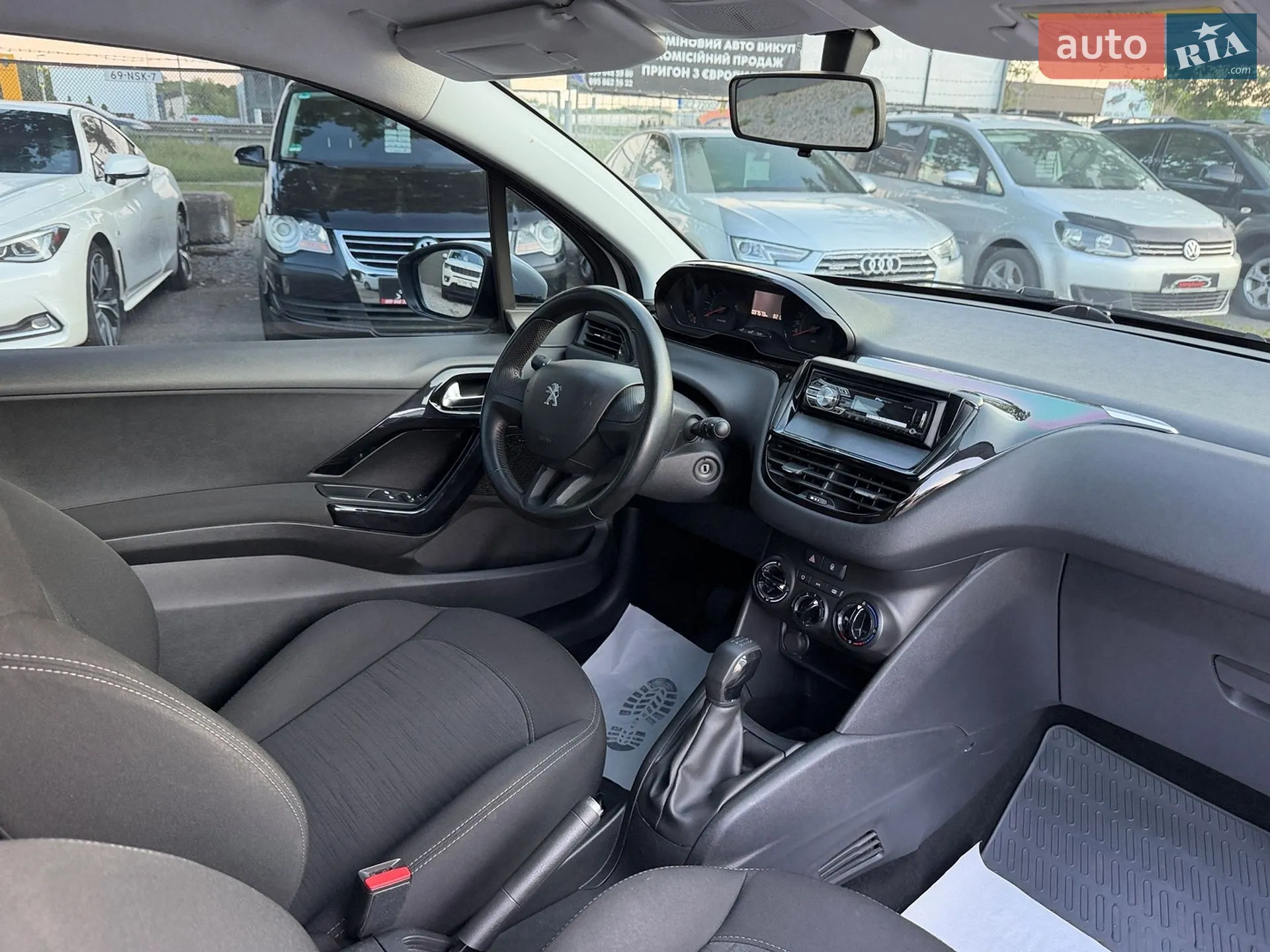 2013 Peugeot 208 - мініатюра 15