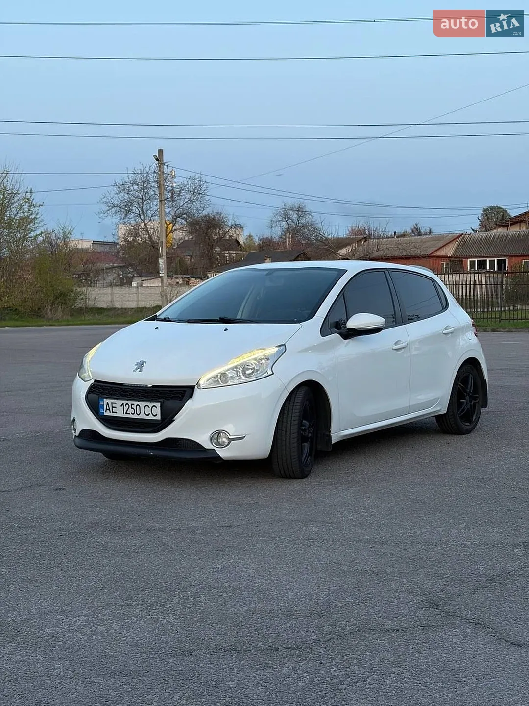 2013 Peugeot 208 - мініатюра 2
