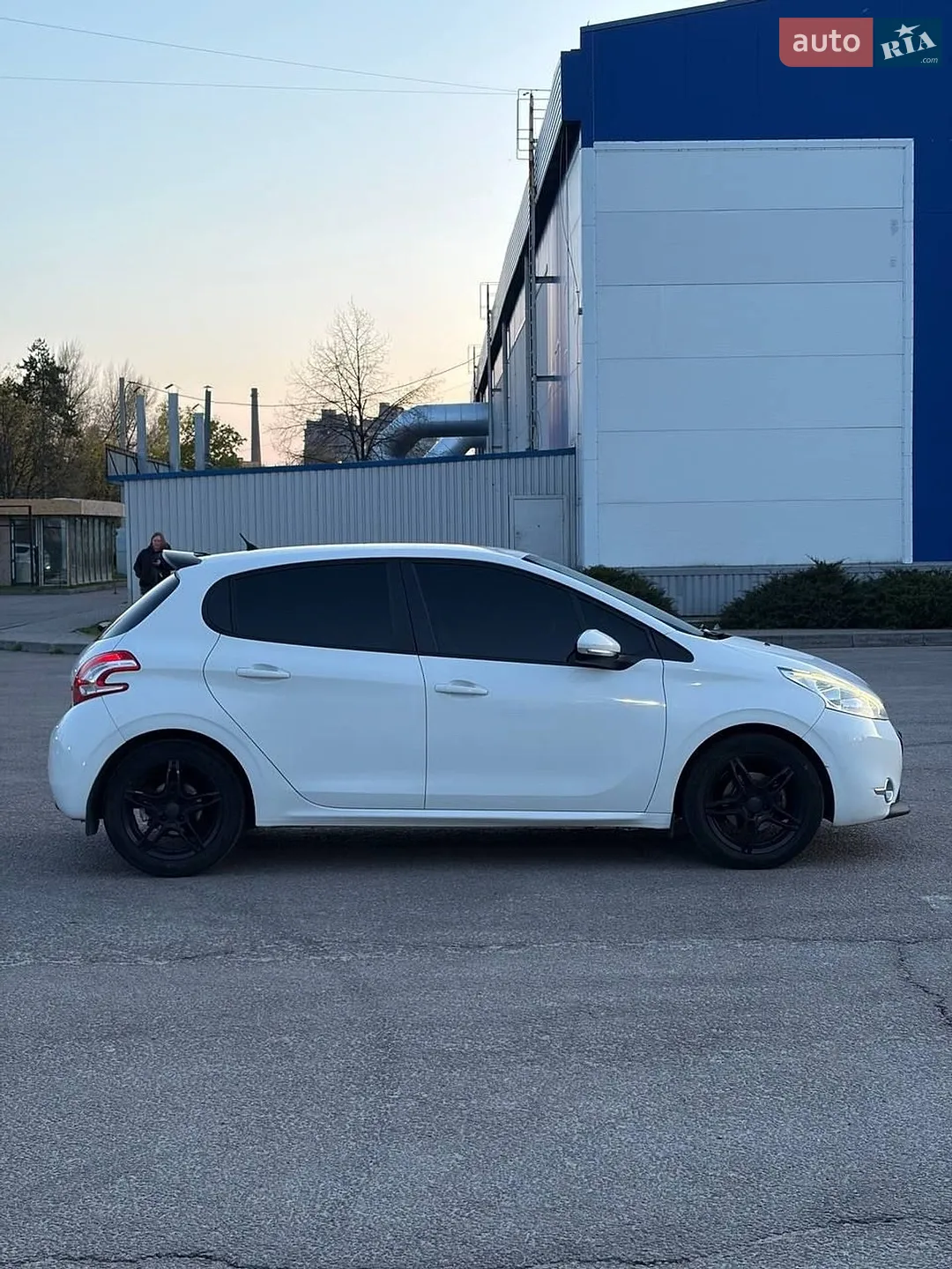 2013 Peugeot 208 - мініатюра 6