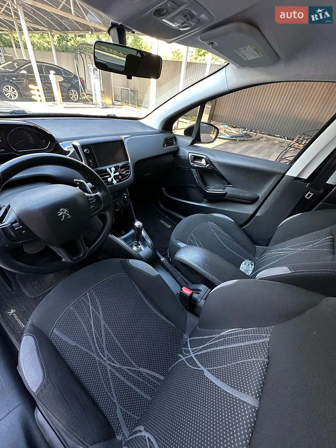 2014 Peugeot 208 - мініатюра 19