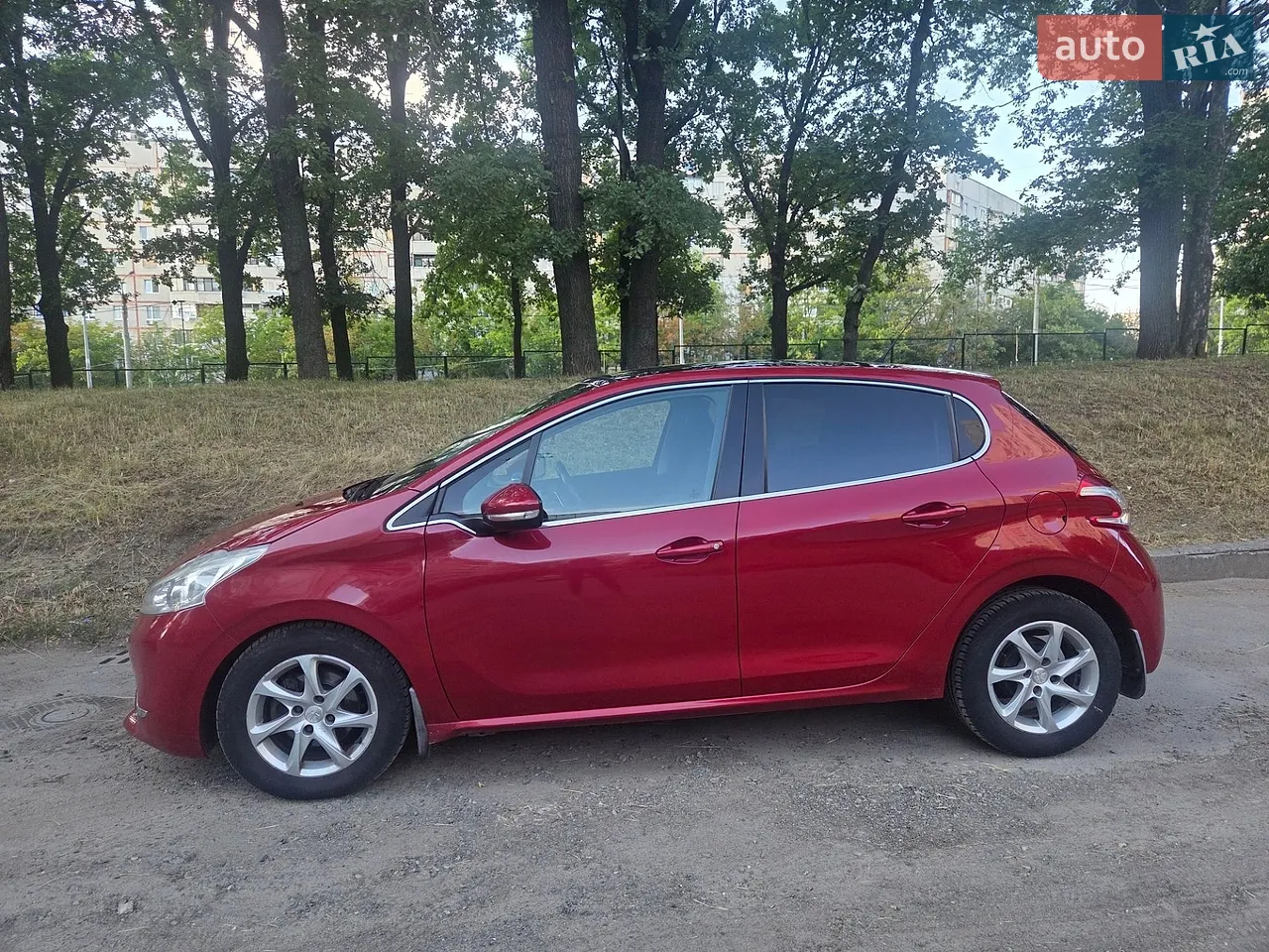 2013 Peugeot 208 - мініатюра 27