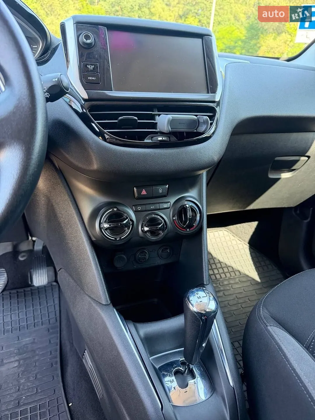 2012 Peugeot 208 - мініатюра 10