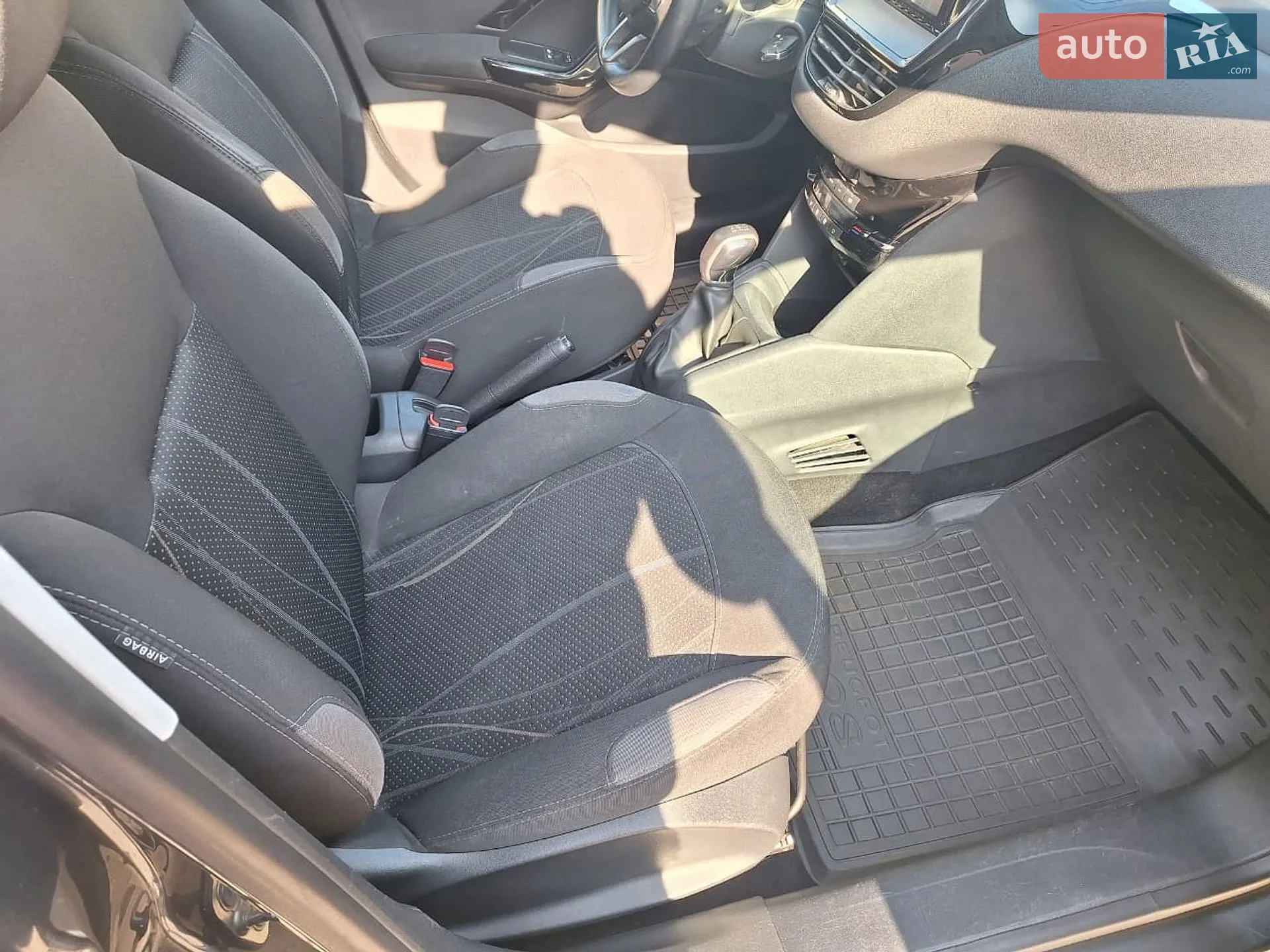 2012 Peugeot 208 - мініатюра 17