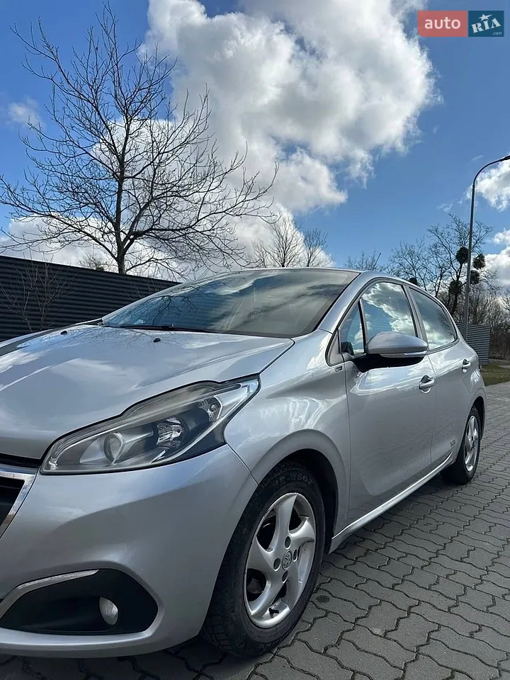 2014 Peugeot 208 - мініатюра 21