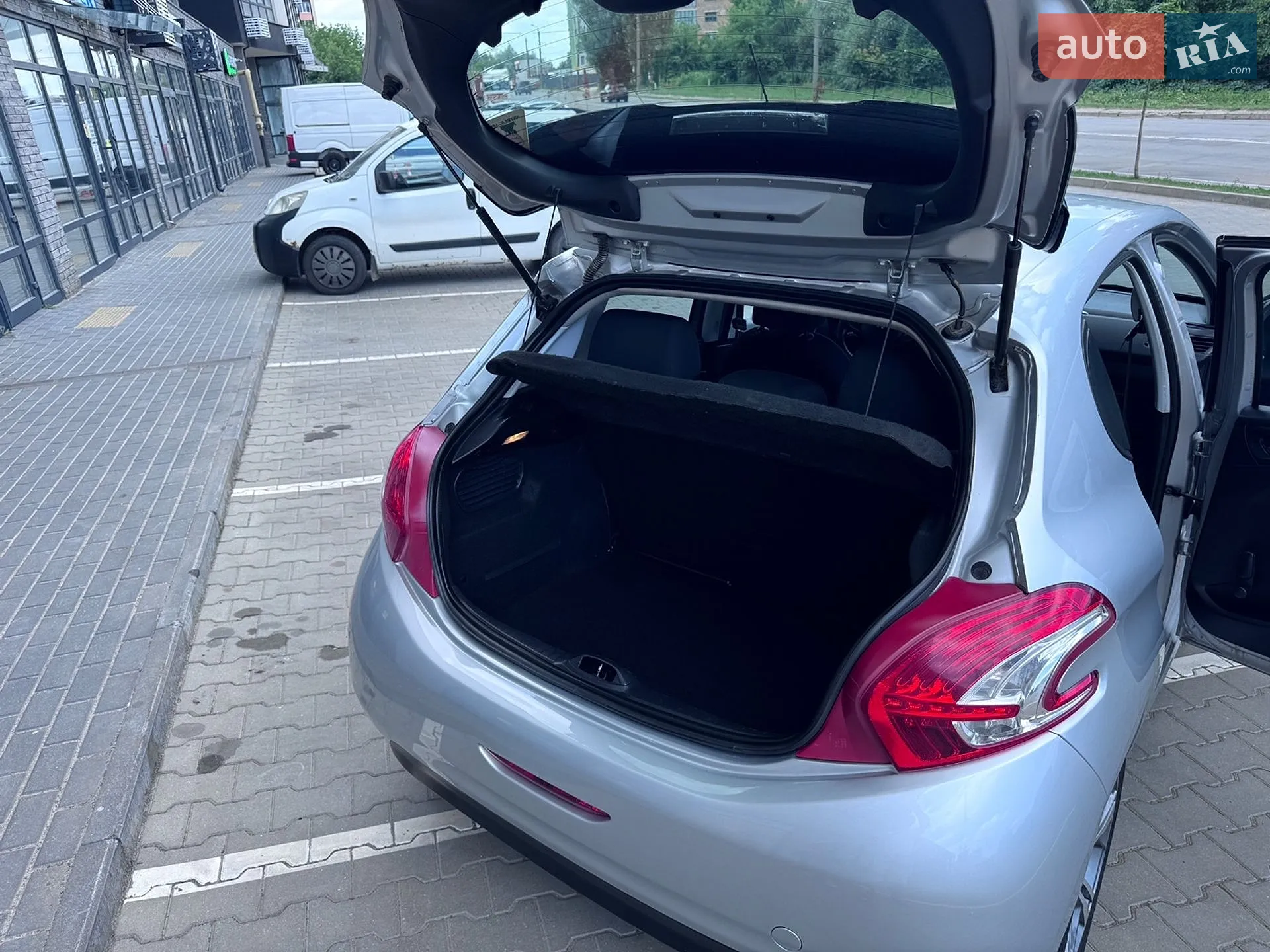 2012 Peugeot 208 - мініатюра 24