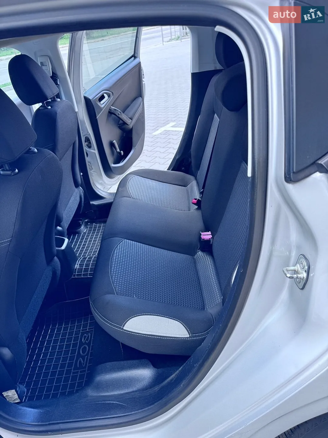 2012 Peugeot 208 - мініатюра 30