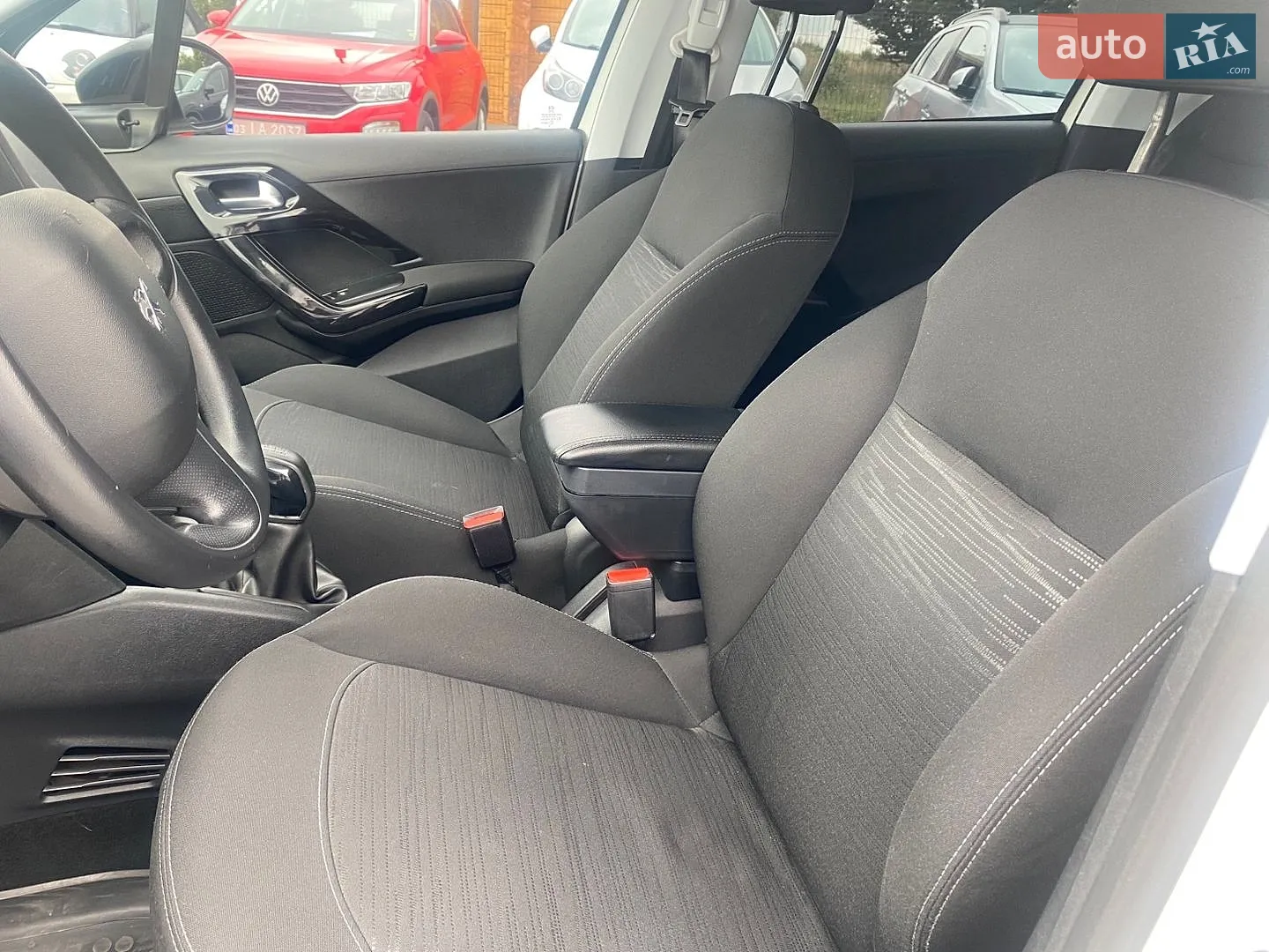 2013 Peugeot 208 - мініатюра 13