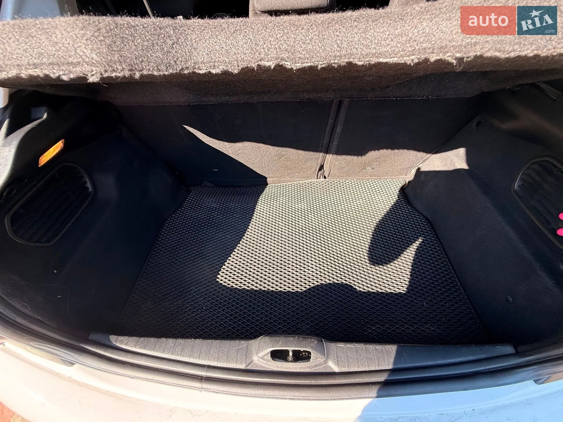 2016 Peugeot 208 - мініатюра 15