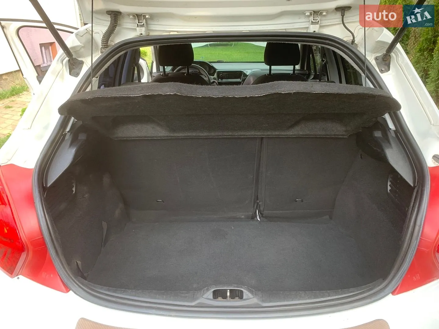 2013 Peugeot 208 - мініатюра 15