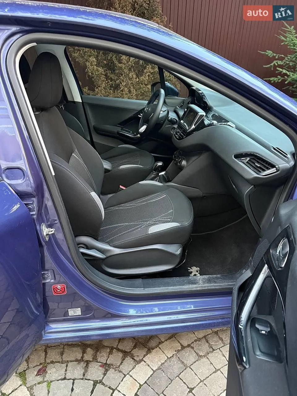 2013 Peugeot 208 - мініатюра 8