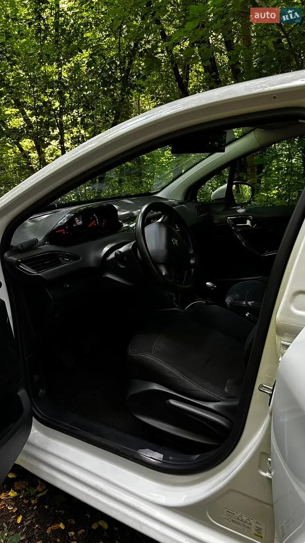 2013 Peugeot 208 - мініатюра 9