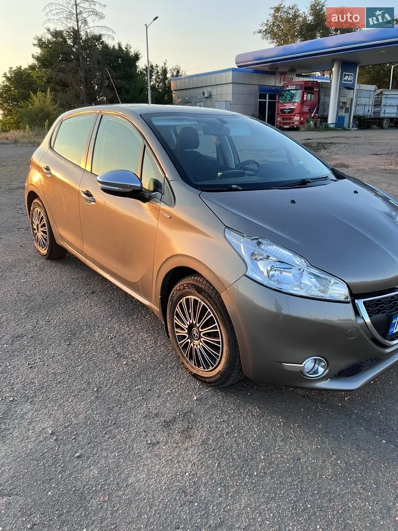 2013 Peugeot 208 - мініатюра 3