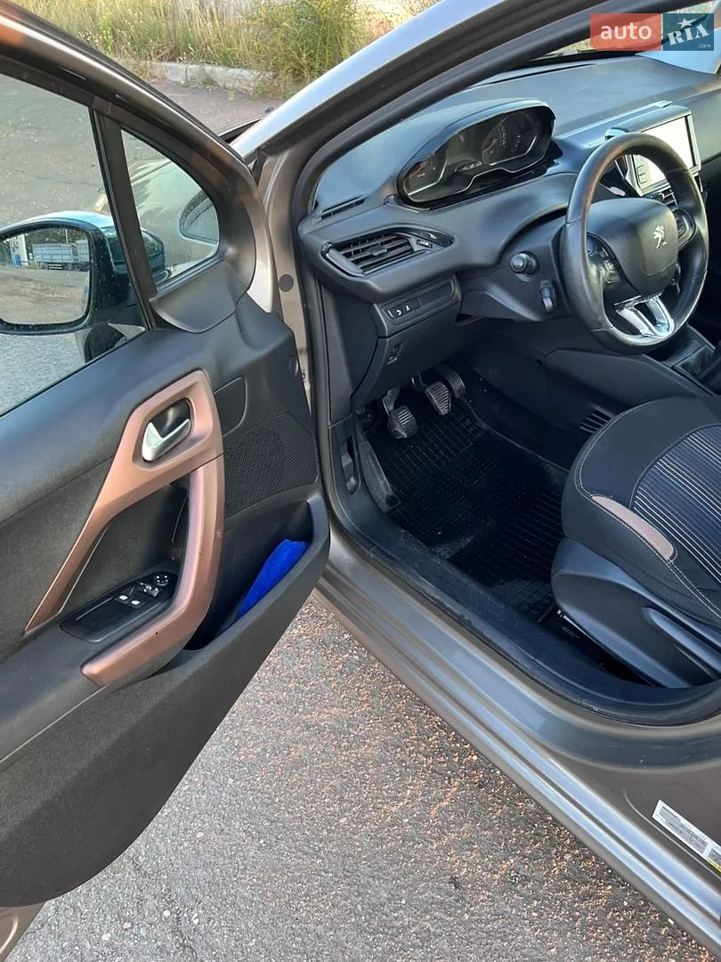 2013 Peugeot 208 - мініатюра 9