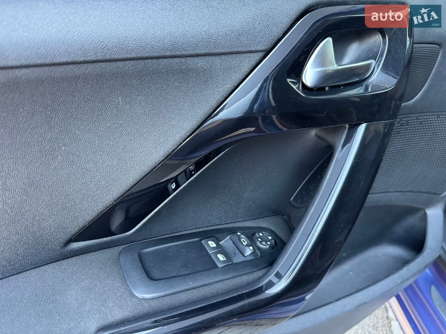 2013 Peugeot 208 - мініатюра 10