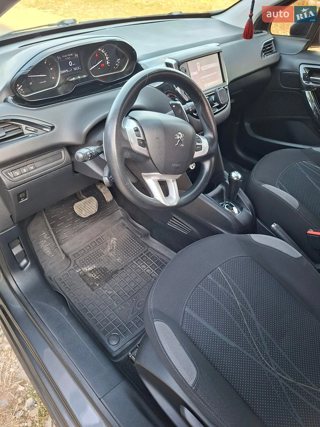 2012 Peugeot 208 - мініатюра 11