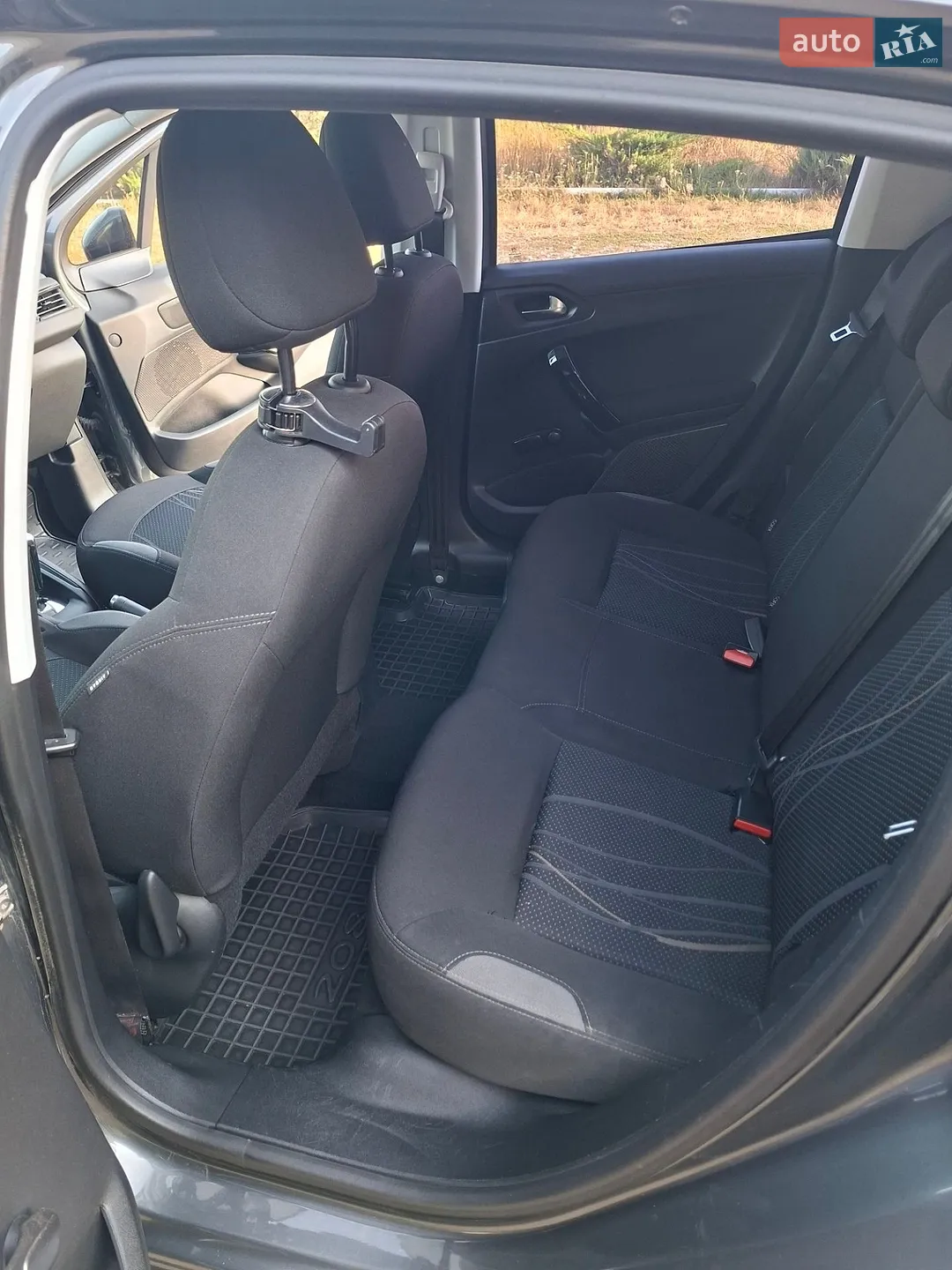2012 Peugeot 208 - мініатюра 21