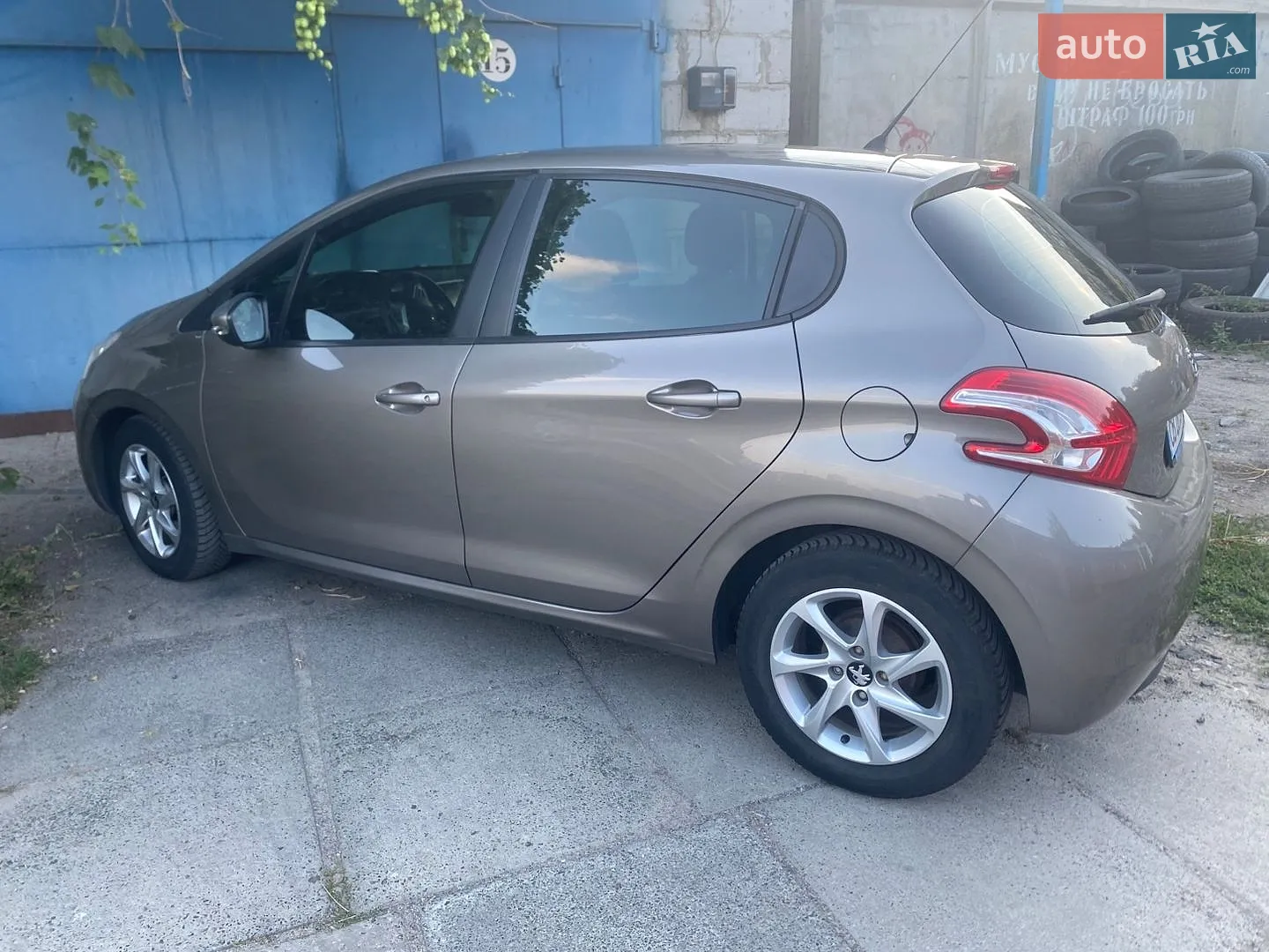 2013 Peugeot 208 - мініатюра 8