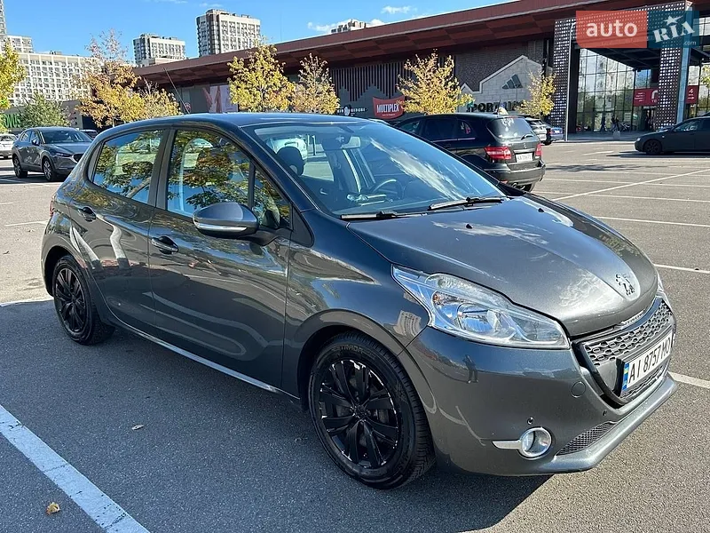Peugeot 208 2015