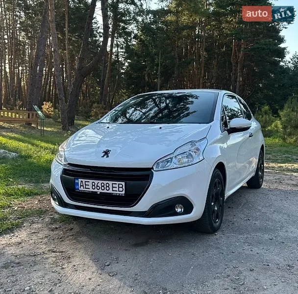 Peugeot 208