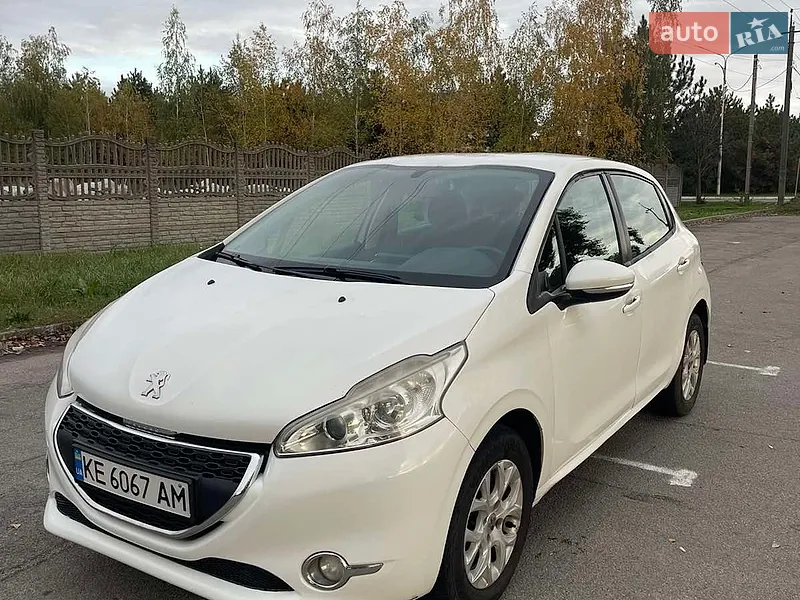 Peugeot 208