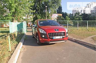 Внедорожник / Кроссовер Peugeot 3008 2010 в Киеве