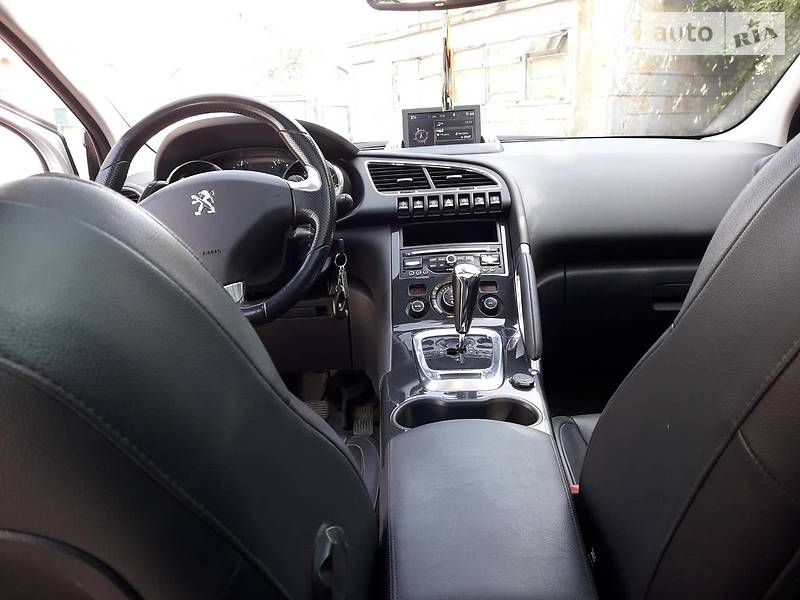 Позашляховик / Кросовер Peugeot 3008 2014 в Луцьку фото 26 Позашляховик / Кросовер Peugeot 3008 2014 в Луцьку