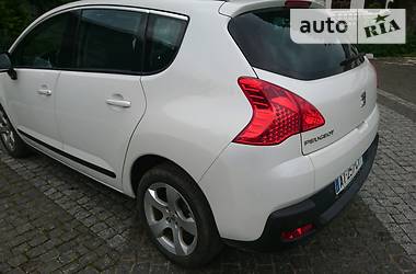 Позашляховик / Кросовер Peugeot 3008 2010 в Стрию