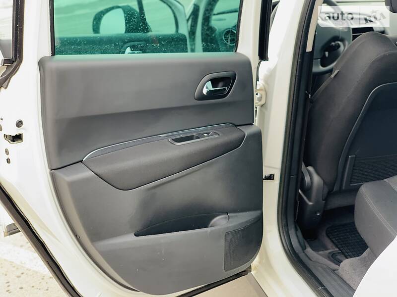 Позашляховик / Кросовер Peugeot 3008 2011 в Вінниці фото 33 Позашляховик / Кросовер Peugeot 3008 2011 в Вінниці