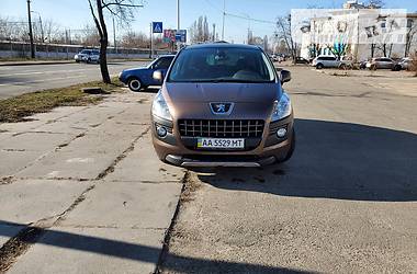 Позашляховик / Кросовер Peugeot 3008 2013 в Києві