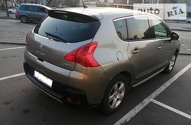 Позашляховик / Кросовер Peugeot 3008 2013 в 