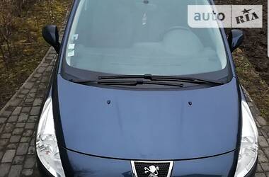 Позашляховик / Кросовер Peugeot 3008 2011 в 