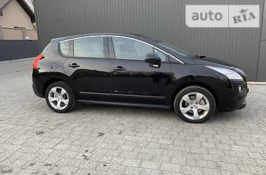 Позашляховик / Кросовер Peugeot 3008 2010 в 