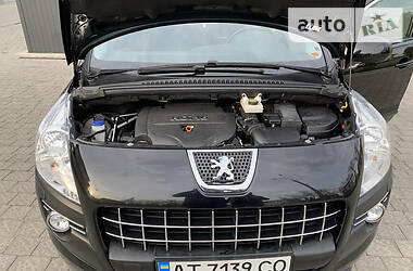Позашляховик / Кросовер Peugeot 3008 2010 в 
