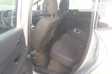Мінівен Peugeot 3008 2009 в 