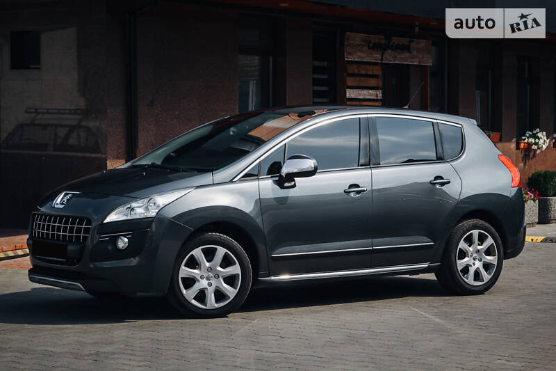 Внедорожник / Кроссовер Peugeot 3008 2011 в Новой Каховке