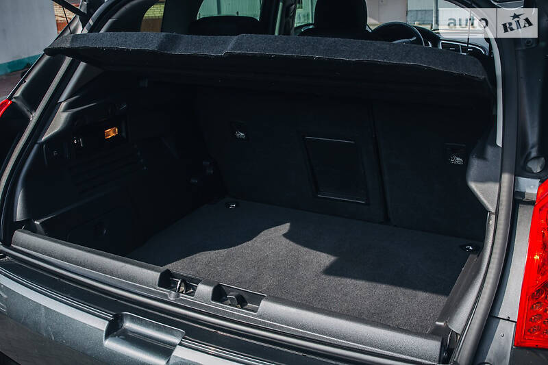 Внедорожник / Кроссовер Peugeot 3008 2011 в Новой Каховке