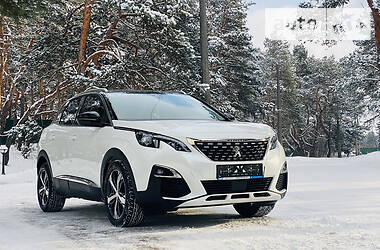 Внедорожник / Кроссовер Peugeot 3008 2017 в Киеве