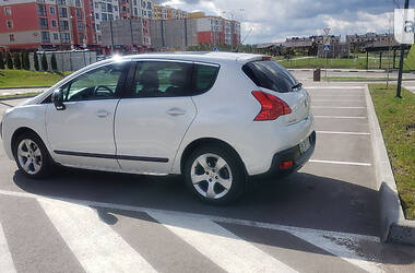 Хэтчбек Peugeot 3008 2011 в Ровно