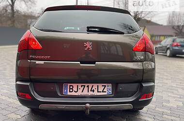 Внедорожник / Кроссовер Peugeot 3008 2011 в Черновцах