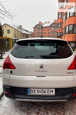 Внедорожник / Кроссовер Peugeot 3008 2013 в Нетешине