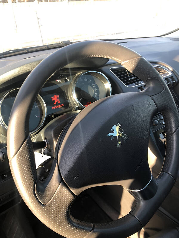 Внедорожник / Кроссовер Peugeot 3008 2010 в Сумах