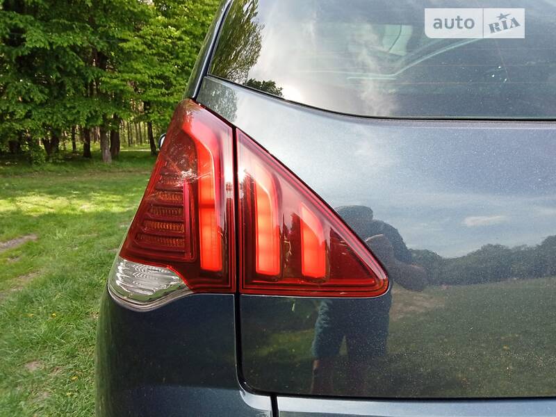 Універсал Peugeot 3008 2014 в Львові