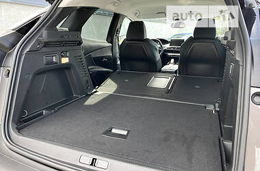 Позашляховик / Кросовер Peugeot 3008 2022 в 
