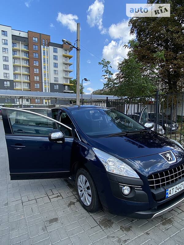 Позашляховик / Кросовер Peugeot 3008 2010 в Івано-Франківську