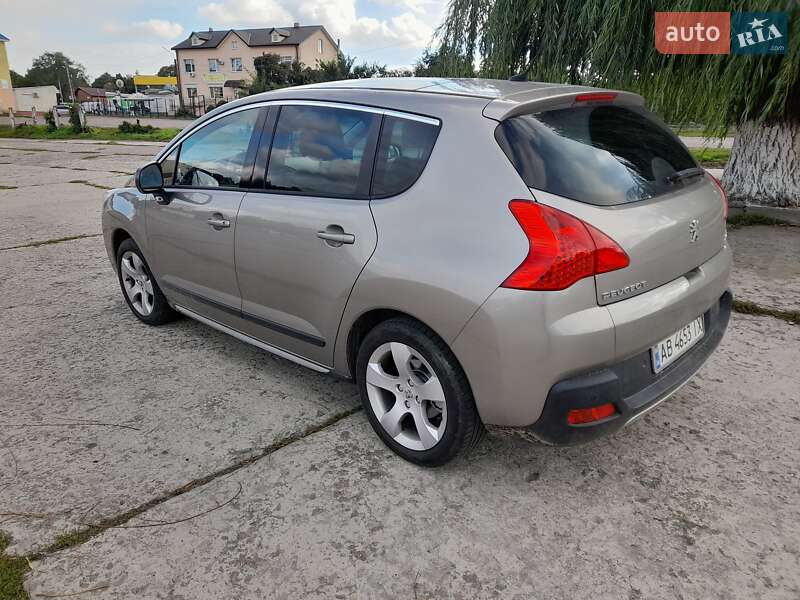 Позашляховик / Кросовер Peugeot 3008 2012 в Ладижині
