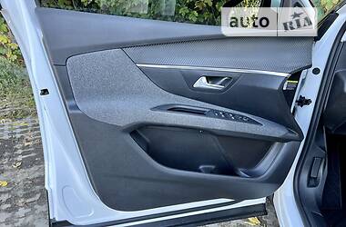 Универсал Peugeot 3008 2021 в 